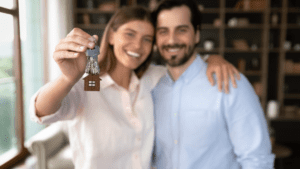 איך בוחרים שירות להגנה על שכר הדירה